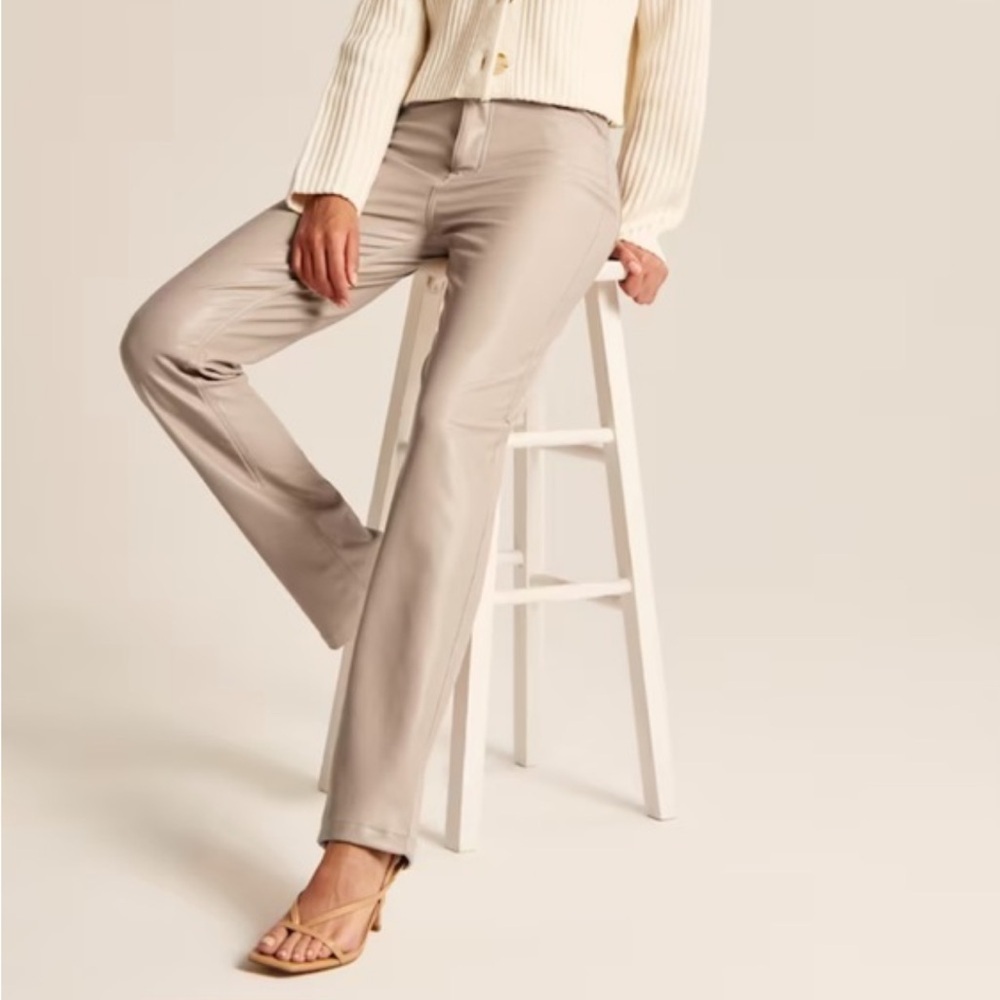 Abercrombie Tan Vegan Leather 90s Straight Pant ultra high rise 6L tan